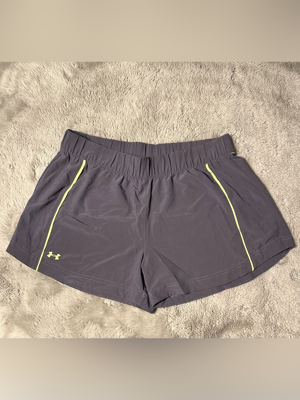 Under Armour Women's Athletic Running Shorts Fly By style size large